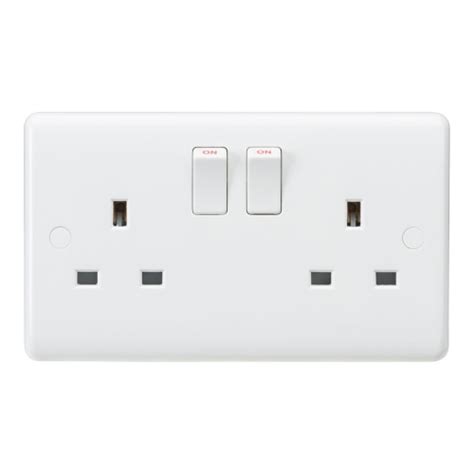 Knightsbridge CU9000 White 2 Gang Curved Edge 13A DP Switched Socket