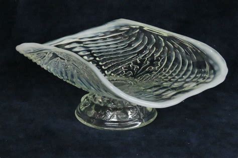 Northwood Nautilus Argonaut Shell Style White Opalescent Glass Receiver 1254b Etsy