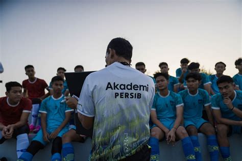 Kirim Persib U Pendidikan Ke Qatar Prabowo Gunakan Untuk Menempa