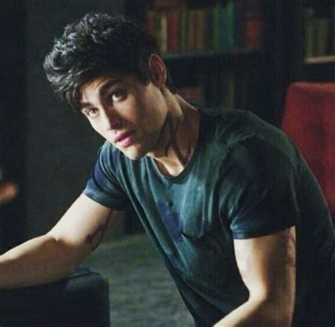 Alec Lightwood Wiki Shadowhunters Amino