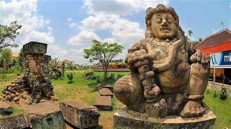 Menilik Arca Dwarapala Terbesar di Candi Singosari – Idsejarah