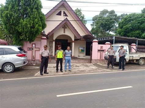 Detail Gambar Tempat Ibadah Gereja Koleksi Nomer 48