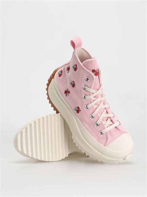 women pink converse 2