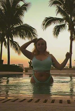 Sexy Niki Peacock In Light Green Bikini At The Pool Sexyfilter