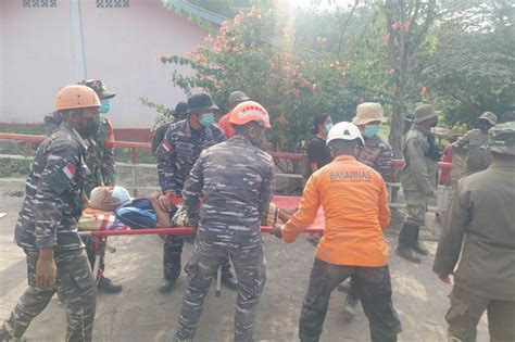 Tim Sar Terus Evakuasi Korban Gunung Lewotobi Masih Erupsi Antara