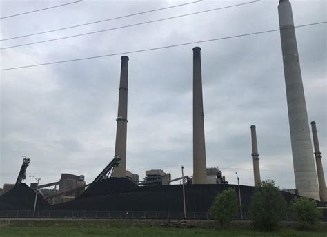 Powering Down: Ohio Community Reckons With Coal Plant Closure | WMKY