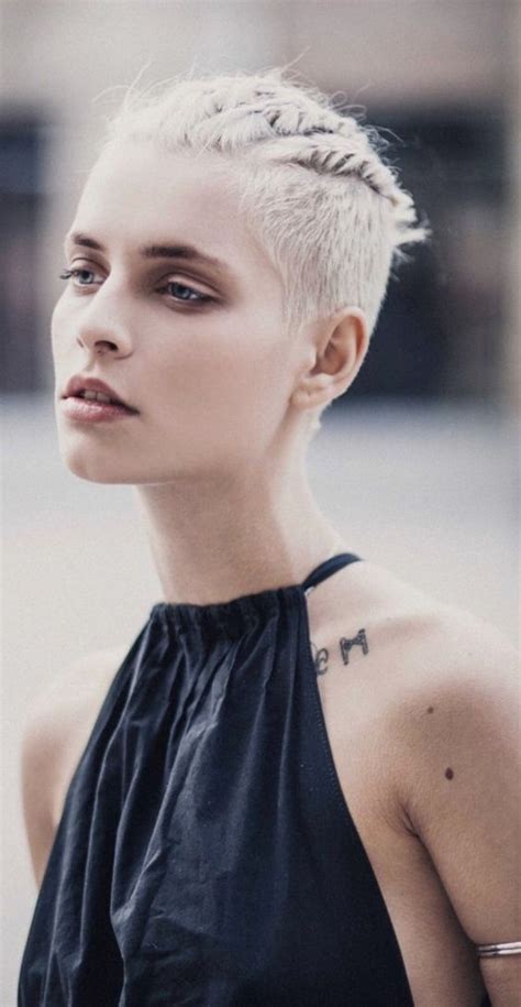 Pin By Volker R Waltinger On And So On Shortish Hair Haircuts