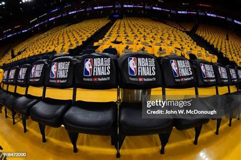 Courtside Seat Photos And Premium High Res Pictures Getty Images