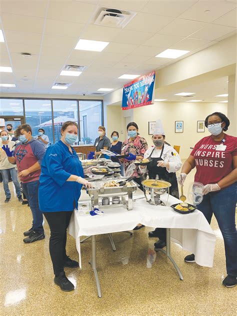 Ascension St Vincents Clay Distributes 400 Meals On Thanksgiving