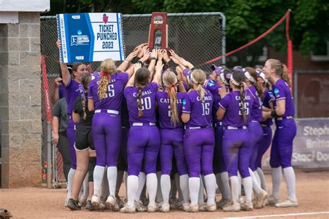 Linfield Earns Its First Ncaa D3 Softball Finals Berth Since 2015 After