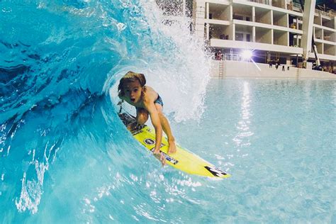 New Jersey mall debuts indoor wave pool by PerfectSwell | Epic Surf ...