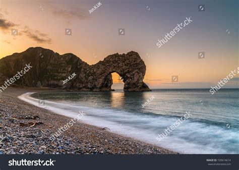 Durdle Door Sunrise Stock Photo 720614614 | Shutterstock