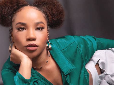 AmaraBoikot Mature Model On Jas St