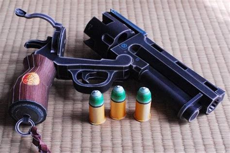22 Awesome Papercraft Weapons | Walyou