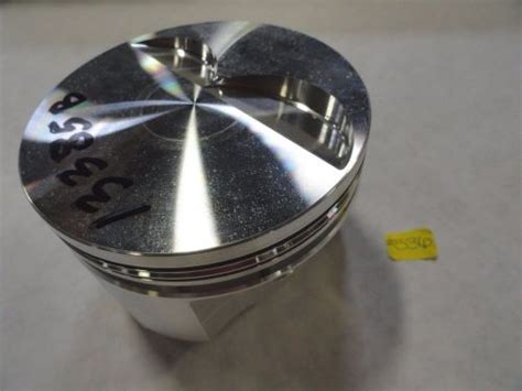 Sell Diamond Pistons 31022 Sb Ford 351w Streetstrip Flat Top 4035