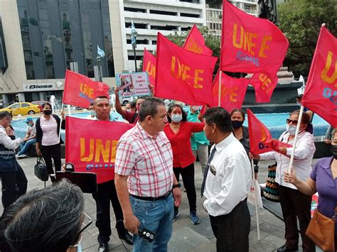 Uni N Nacional De Educadores Se Moviliza Para Exigir Igualdad Salarial