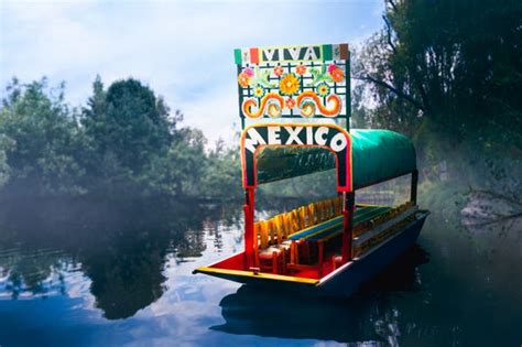 Tour nocturno por Xoximilco desde Cancún Civitatis