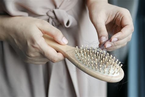 Shampoo Gegen Haarausfall Im Test Die Helfen Wirklich Gofeminin