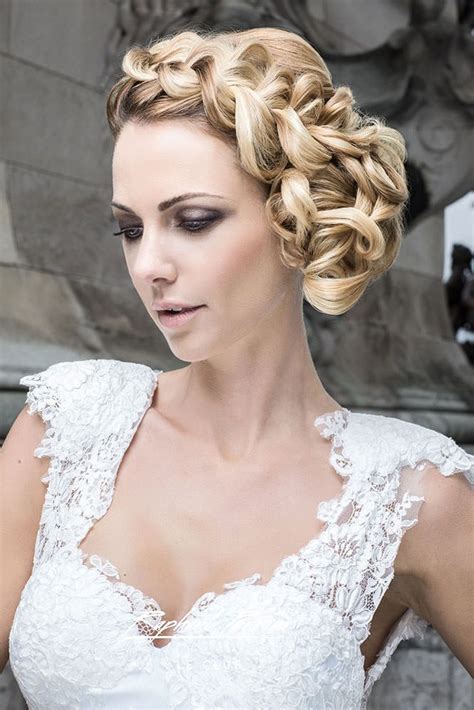 Elegant Wedding Hairstyles 80 Best Looks And Expert Tips Elegant