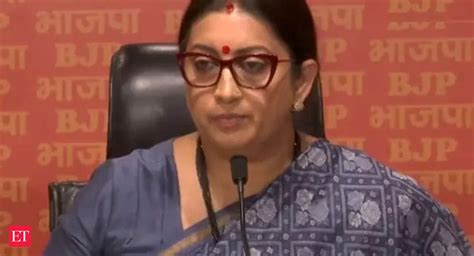 Smriti Irani On Rahul Gandhis Mohabbat Ki Dukan Remark Ye Kaisa Ishq Hai Jo Desh Se Nahi