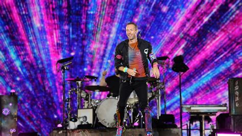 Colau Acude Al Concierto De Coldplay En Barcelona Antes De Las