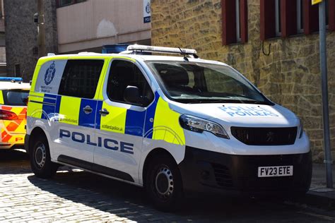 Fv Ete Police Scotland Peugeot Expert Cell Van S Aun Flickr