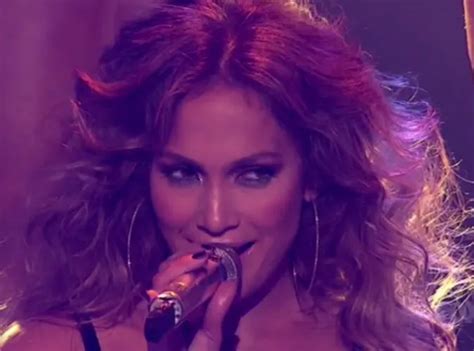 Vidéo Jennifer Lopez Sensuelle Sur Scène Avec Son Chéri Casper