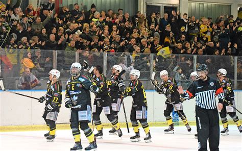 Eishockey EHC Zweibrücken geht in Finalserie gegen Stuttgart 1 0 in Front