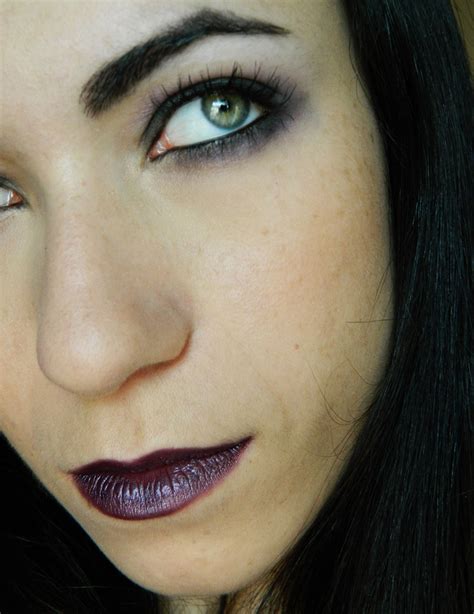 Makeup and Art Freak: Gothic Halloween Makeup Tutorial