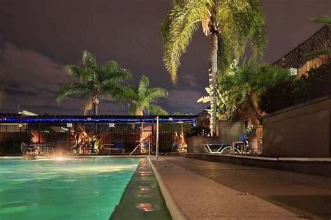 The Best Gay Saunas And Bathhouses In The USA Wolfyy