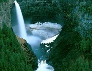 Canada What Makes Her Great Beautiful Waterfalls Wonders Of The