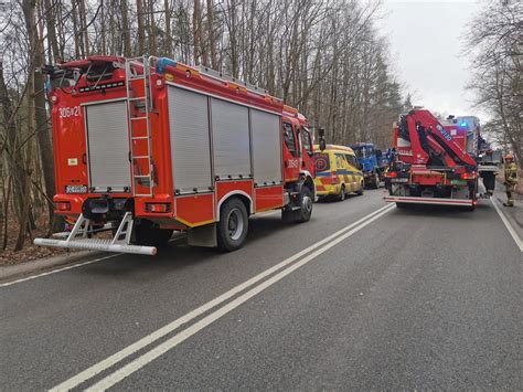 Tragiczny Wypadek Na Kaszubach Nie Yje Kierowca Busa On Jecha