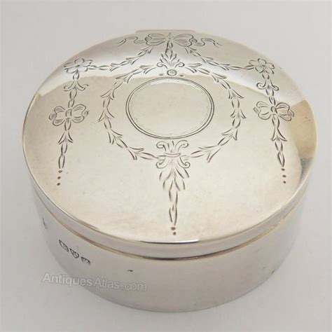 Antiques Atlas Lovely Circular Silver Trinket Box Chester 1911 As309a1287 36992