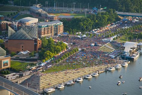 Riverbend Festival, Chattanooga, Tennessee River, aerial photo | PanicStream