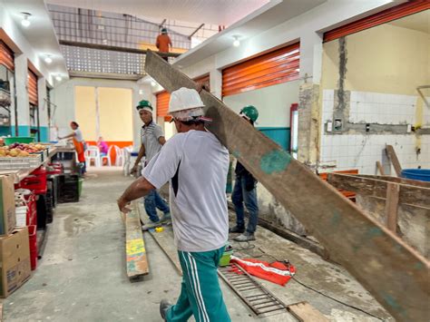 Prefeitura De Manaus Avan A As Obras De Reforma Da Feira Do Bairro