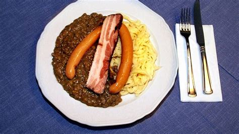 Rezept Linsen mit Spätzle und Wiener Würstchen Schwäbische Küche