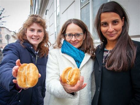 Weltfrauentag Frauentag Gr Ne Verteilen In Salzburg Weckerl In