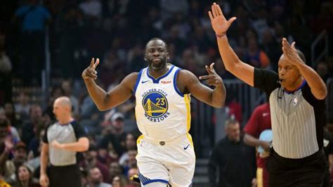 Steve Kerr Reacts To Bizarre Draymond Green Ejection