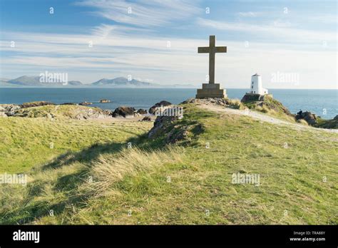 Ty Mawr Lighthouse, Llanddwyn Island, Anglesey, Wales, UK Stock Photo ...