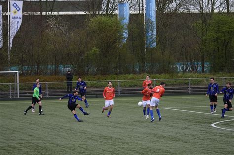 Vitesse Laat Weer Punten Liggen Nu Tegen Laagvlieger Hoofddorp