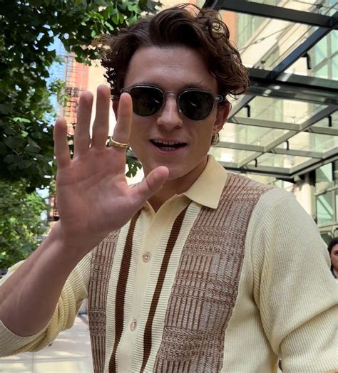 Tom Holland Brasil on Twitter Tom Holland fã ontem em Nova York