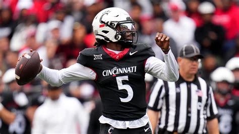 How to watch Cincinnati football vs. Oklahoma State