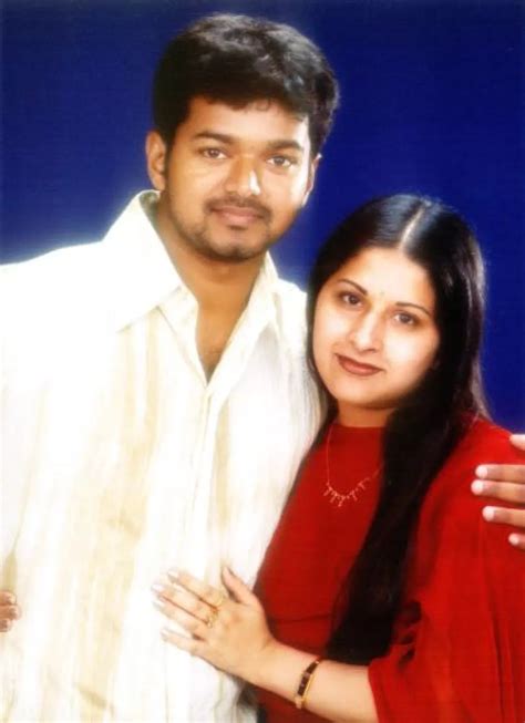 Vijay S Love Story When Thalapathy Fell For His Fan Sangeetha And