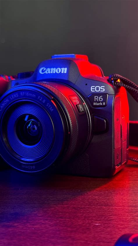 Red Light on Canon Camera · Free Stock Photo