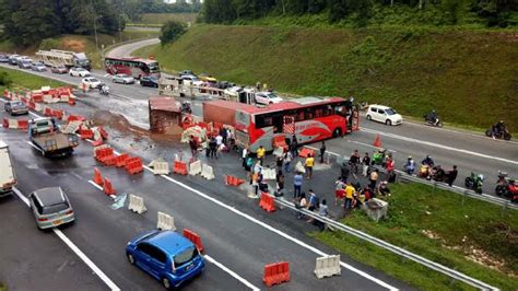 Tragis Kemalangan Kanak Kanak Dalam Empat Kenderaan Berumbur Dengan Lori