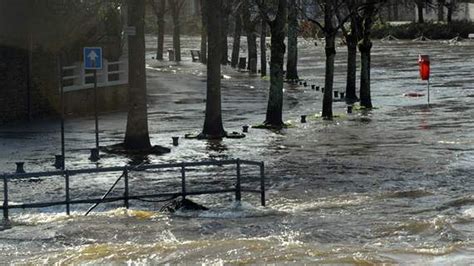 Inondations En Bretagne La D Crue Se Fait Attendre Les Echos