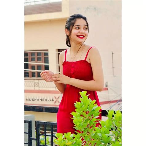 Hot Sexy Muskan Ballu Bikini Pics