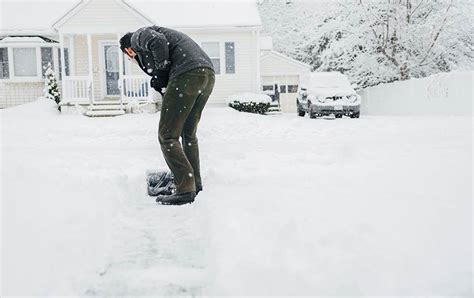 Snow Shoveling Safety Tips Travelers Insurance