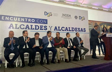 Acude Homero Martínez a Encuentro con Alcaldes y Alcaldesas