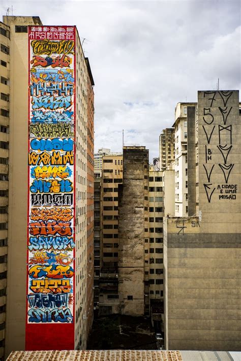 Pr Dio De Grafites Em Belo Horizonte Mg Brazil Graffiti Art Art